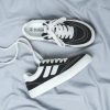 Giày sneaker nam phong cách trẻ trung, phù hợp với nhiều lứa tuổi