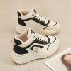 Giày sneaker nữ thời trang, kiểu dáng trẻ trung, chất liệu bền đẹp