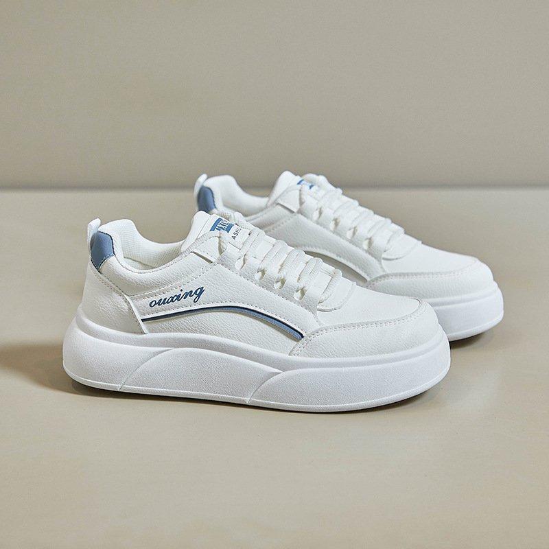 Giày sneaker nữ mới nhất, cập nhật xu hướng thời trang hiện nay.