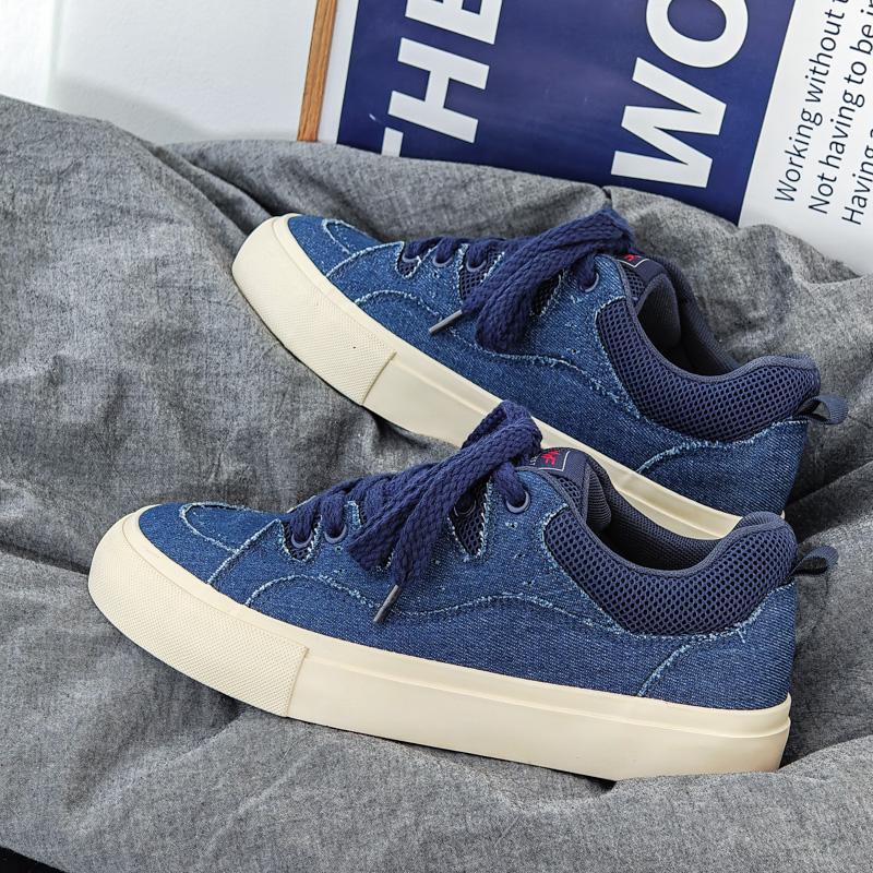 Giày sneaker nam chính hãng, mang lại cảm giác thoải mái khi di chuyển lâu dài